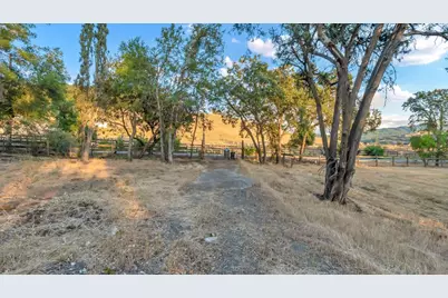 21951 Shillingsburg, San Jose, CA 95120 - Photo 6