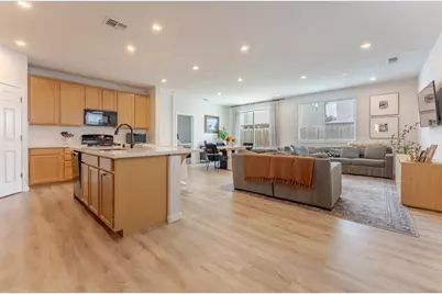 9584 Del Seis Dr, Sacramento, CA 95829 - Photo 8