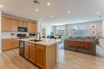 9584 Del Seis Dr, Sacramento, CA 95829 - Photo 14