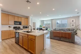 9584 Del Seis Dr, Sacramento, CA 95829 - Photo 14