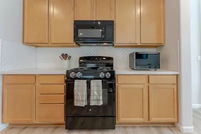 9584 Del Seis Dr, Sacramento, CA 95829 - Photo 12
