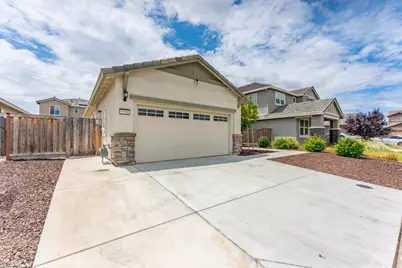 9584 Del Seis Dr, Sacramento, CA 95829 - Photo 4