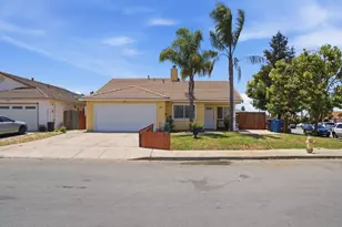 1015 Eagle Dr, Salinas, CA 93905 - Photo 2