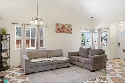 1015 Eagle Dr, Salinas, CA 93905 - Photo 10