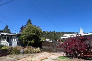 7932 Earl St, Oakland, CA 94605 - Photo 2
