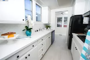 7932 Earl St, Oakland, CA 94605 - Photo 1