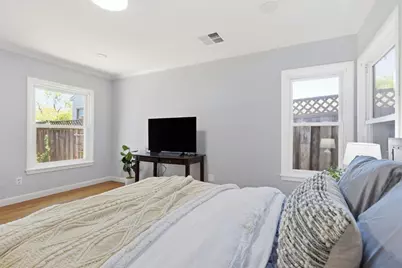 3010 Alameda De Las Pulgas, San Mateo, CA 94403 - Photo 22