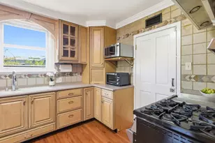 3010 Alameda de las Pulgas, San Mateo, CA 94403 - Photo 16