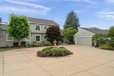 8859 Poppy Ln, Gilroy, CA 95020 - Photo 4