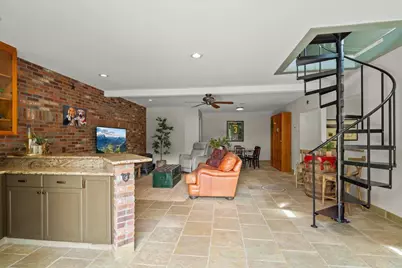 8859 Poppy Ln, Gilroy, CA 95020 - Photo 32