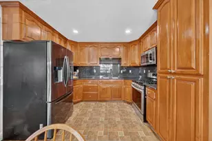 1238 Tahiti Pl, Salinas, CA 93905 - Photo 14