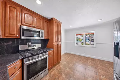 1238 Tahiti Pl, Salinas, CA 93905 - Photo 12