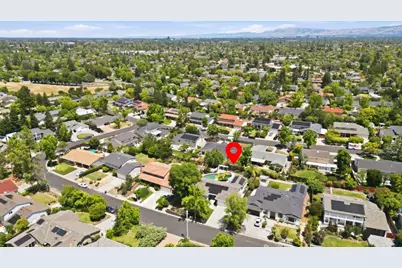 135 Belcrest Dr, Los Gatos, CA 95032 - Photo 2