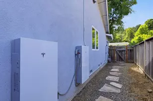 135 Belcrest Dr, Los Gatos, CA 95032 - Photo 28
