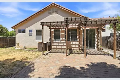 9400 Trolio Way, Elk Grove, CA 95624 - Photo 40