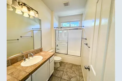 9400 Trolio Way, Elk Grove, CA 95624 - Photo 16