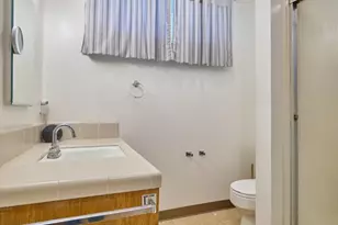 849 Monterey St, Hollister, CA 95023 - Photo 6