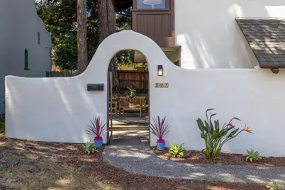 677 Taylor St, Monterey, CA 93940 - Photo 2