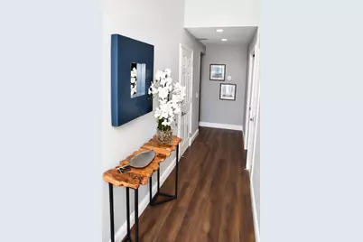 Pierce Rd, Menlo Park, CA 94025 - Photo 18