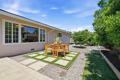 1090 Celilo Dr, Sunnyvale, CA 94087 - Photo 38