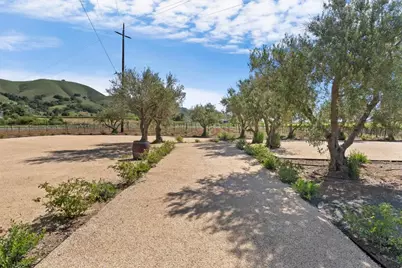 11775 Watsonville Rd, Gilroy, CA 95020 - Photo 16