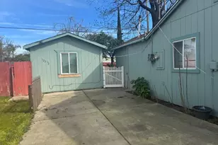322 Poplar Ave, Manteca, CA 95336 - Photo 2
