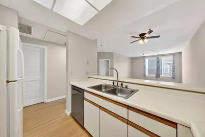 411 Park Ave 327, San Jose, CA 95110 - Photo 8