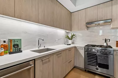 188 W Saint James St 11311, San Jose, CA 95110 - Photo 6