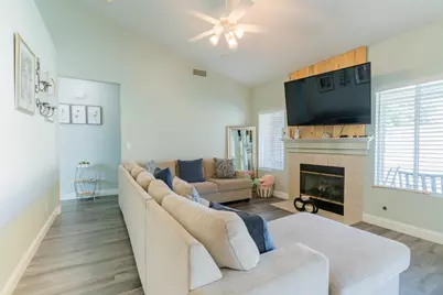 656 Grape Ct, Los Banos, CA 93635 - Photo 8