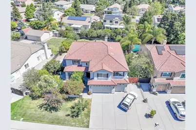 1073 Stillspring Dr, Vacaville, CA 95687 - Photo 2