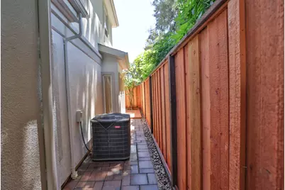 2278 Tuscany Ct, East Palo Alto, CA 94303 - Photo 36