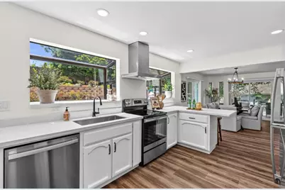 17115 Holiday Dr, Morgan Hill, CA 95037 - Photo 18