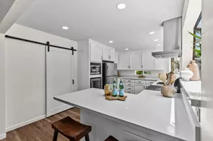 17115 Holiday Dr, Morgan Hill, CA 95037 - Photo 16