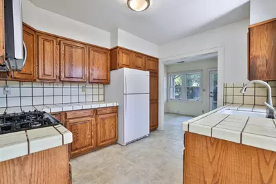 272 S 12th St, San Jose, CA 95112 - Photo 6