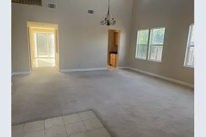 15801 Crescent Park Cir, Lathrop, CA 95330 - Photo 2