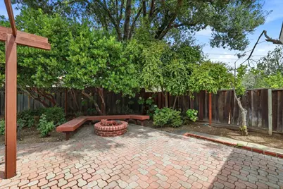 18967 Palo Oaks Ct, Saratoga, CA 95070 - Photo 38