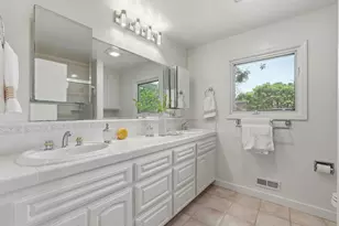 18967 Palo Oaks Ct, Saratoga, CA 95070 - Photo 30