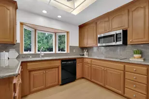 18967 Palo Oaks Ct, Saratoga, CA 95070 - Photo 16