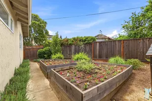 18967 Palo Oaks Ct, Saratoga, CA 95070 - Photo 36