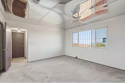10 Hillview Ct, San Francisco, CA 94124 - Photo 32