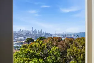 10 Hillview Ct, San Francisco, CA 94124 - Photo 2