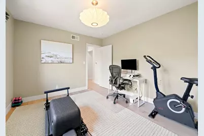 1361 Vancouver Ave, Burlingame, CA 94010 - Photo 38