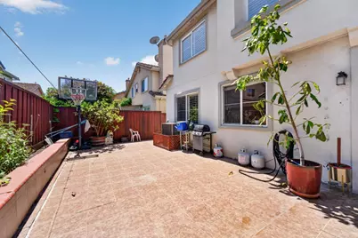 34237 Torrey Pine Ln, Union City, CA 94587 - Photo 36