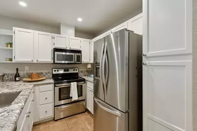 1741 Parkview Green Cir, San Jose, CA 95131 - Photo 12