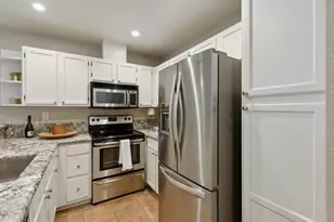 1741 Parkview Green Cir, San Jose, CA 95131 - Photo 12
