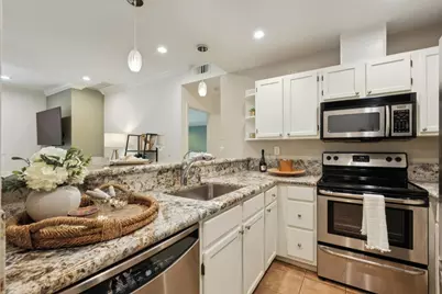 1741 Parkview Green Cir, San Jose, CA 95131 - Photo 10