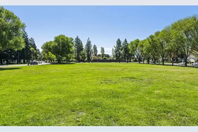 1741 Parkview Green Cir, San Jose, CA 95131 - Photo 80