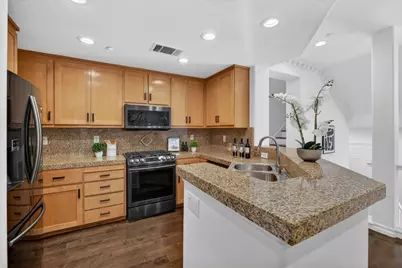 807 Georgetown Pl, San Jose, CA 95126 - Photo 12