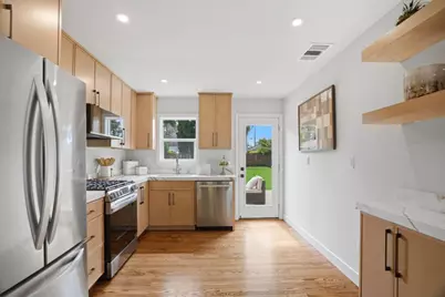 218 N Murphy Ave, Sunnyvale, CA 94086 - Photo 12