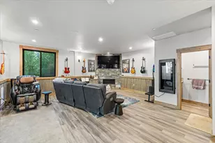 2366 Highlands Dr, South Lake Tahoe, CA 96150 - Photo 32